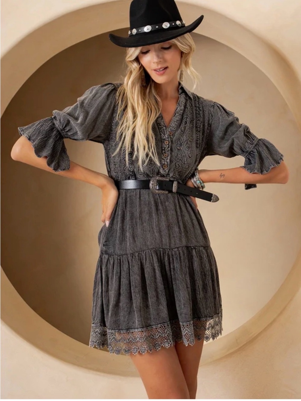 K172 Young Threads Sz L Boho Ruffle-Sleeve Baby Doll Dress in Charcoal Gray NWT